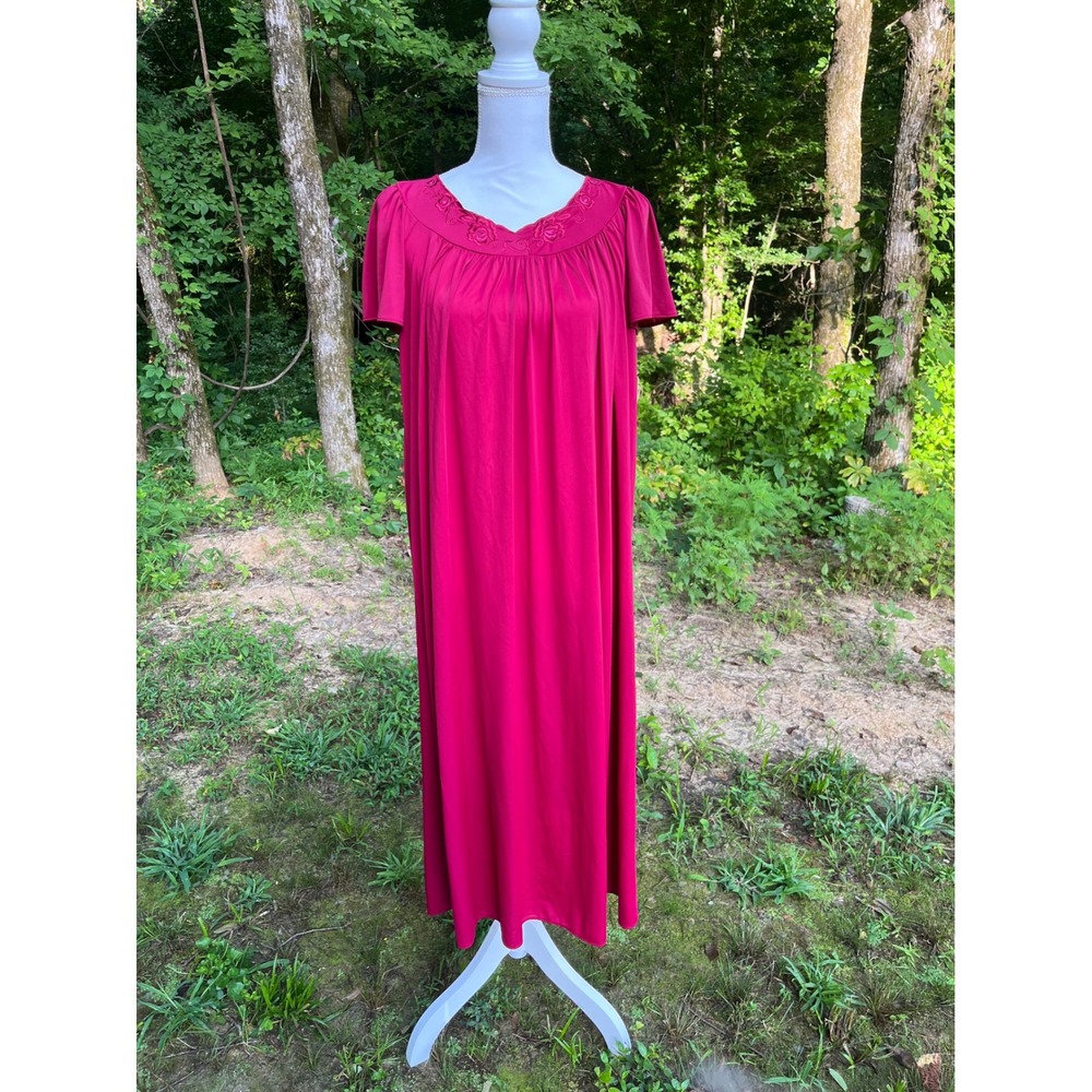 Miss Elaine Petites PS Red Embroidered Yoke Short Sleeve Long Nightgown